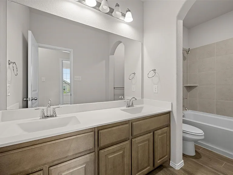 347 Freestall Dr — Photo 18