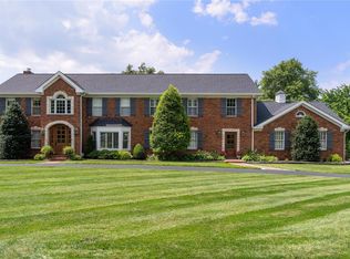 12040 Chaltenham Dr, Saint Louis, MO 63131