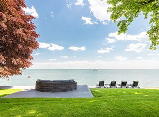 29977 E River Rd, Grosse Ile, MI 48138