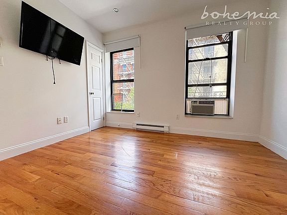 2nd image of 4 W 108th St APT 23
