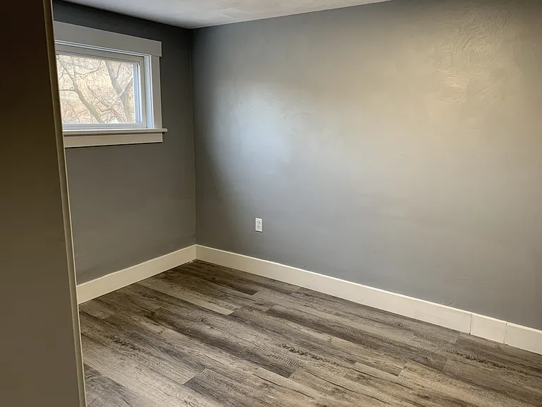 215 Rockwood Ave — Photo 12