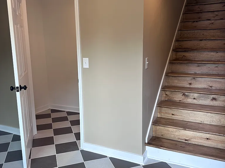 1734 McHenry Ave — Photo 4