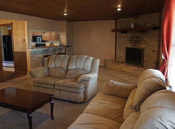 2nd image of 154 Park Dr