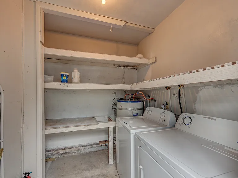 1417 Jefferson St — Photo 19