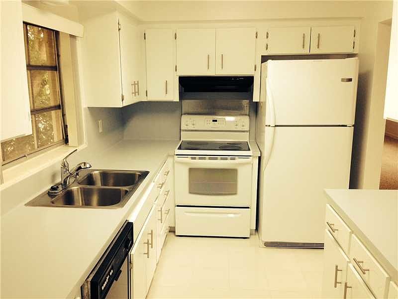 2nd image of 3321 S Le Jeune Rd