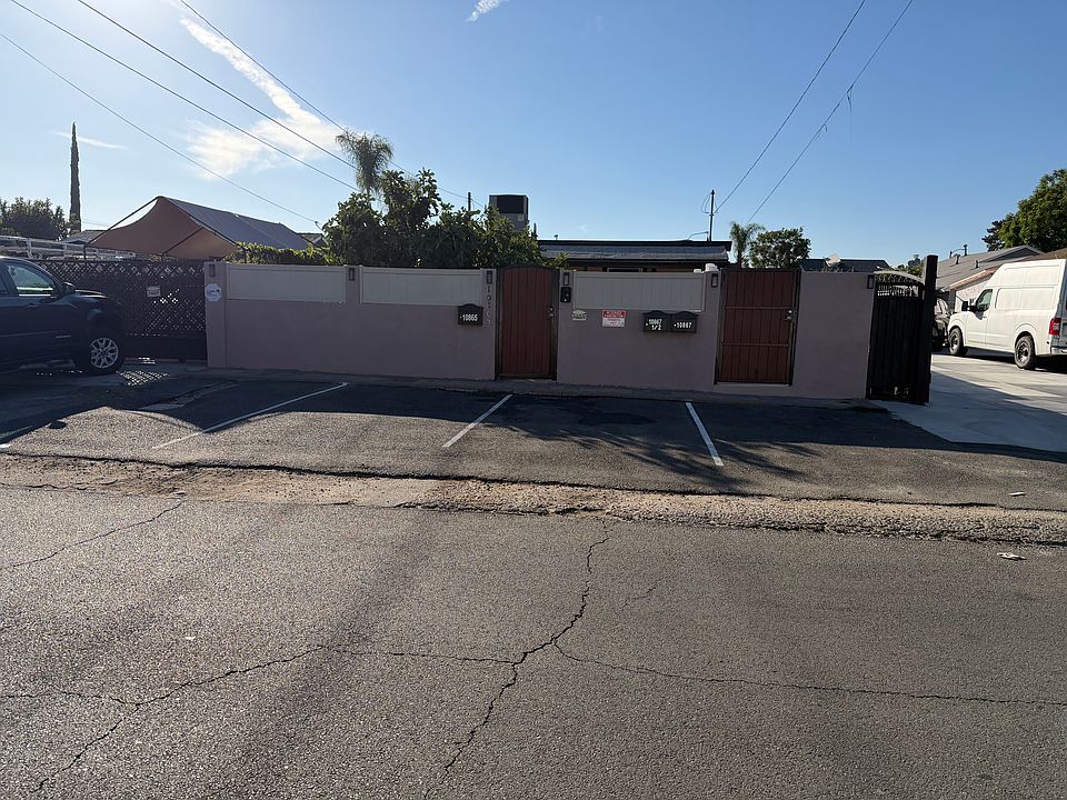 1st image of 10867 Nettleton St