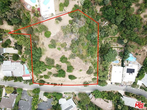 2nd image of 2130 Roscomare Rd