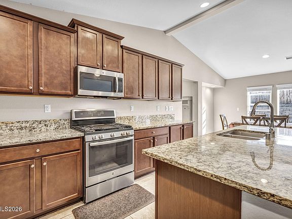 3rd image of 125 Carson River Dr