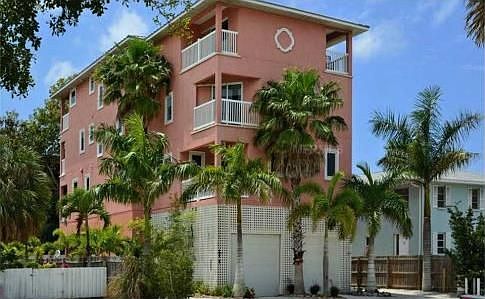 1st image of 140 Avenida Veneccia #A