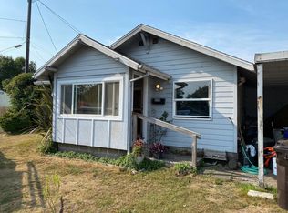 2410 8th St, Tillamook, OR 97141