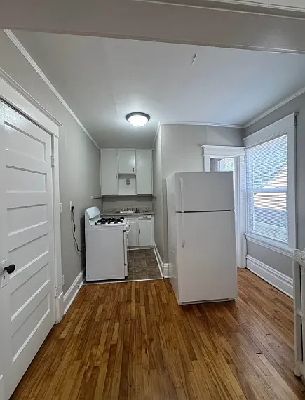 1 bed, $995 — Photo 1