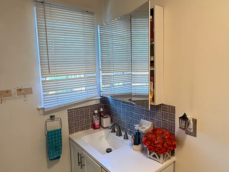 3006 Astor Close — Photo 14