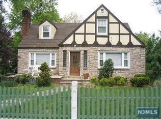15 Graphic Blvd, Bergenfield, NJ 07621