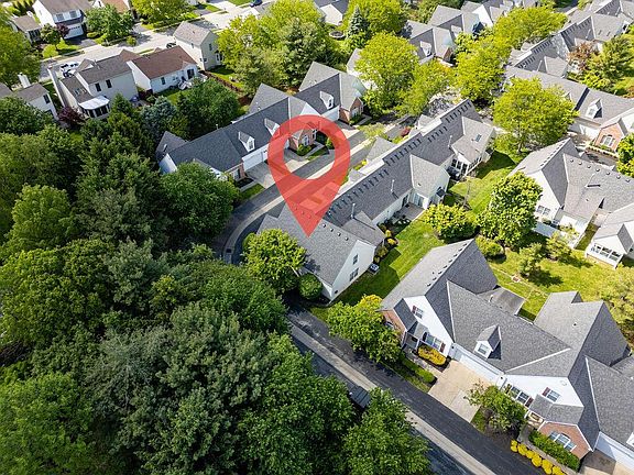 3rd image of 8626 Lazelle Commons Dr