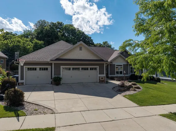 19 Savannah Parkway, Deerfield, WI 53531