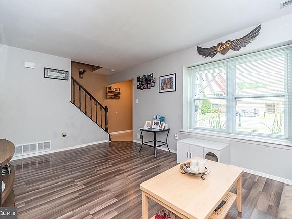 5th image of 117 Calderwood Ln