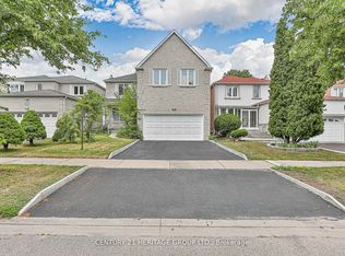 261 Badessa Cir, Vaughan, ON L4J 6C5