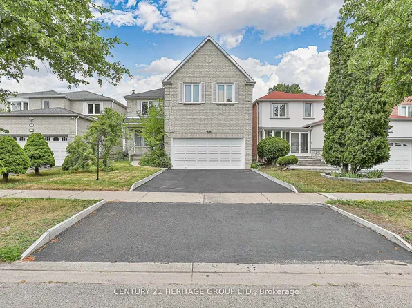 261 Badessa Cir, Vaughan, ON L4J 6C5