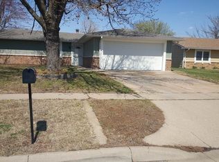6210 E Woodlow Dr, Wichita, KS 67220
