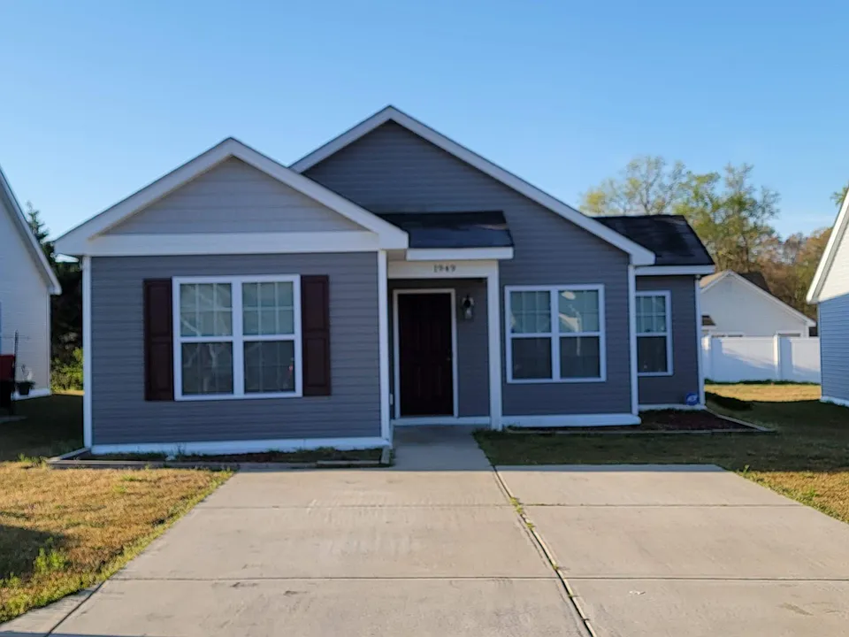 1949 Sapphire Rd