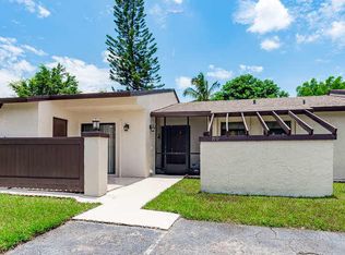 89 Conaskonk Cir, West Palm Beach, FL 33411