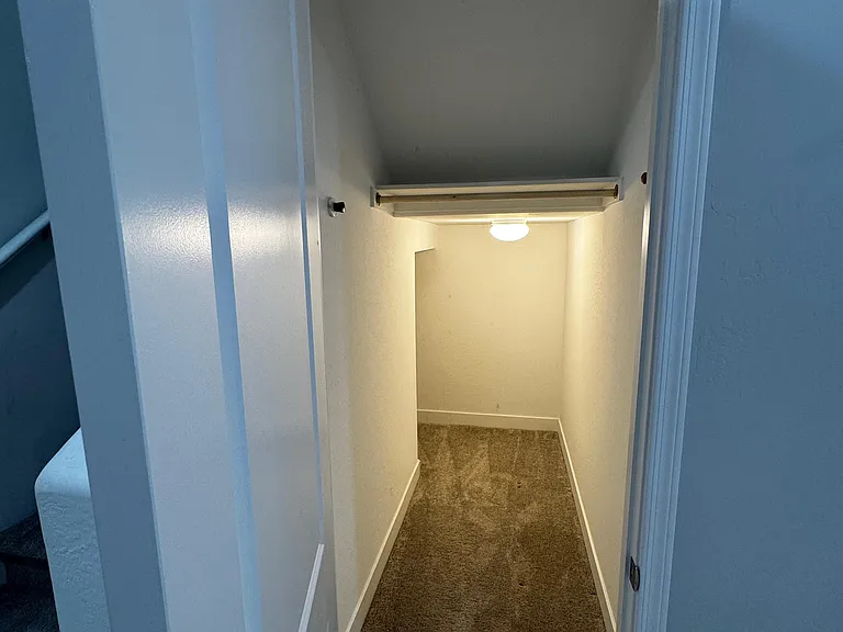 648 W Winchester Dr — Photo 11