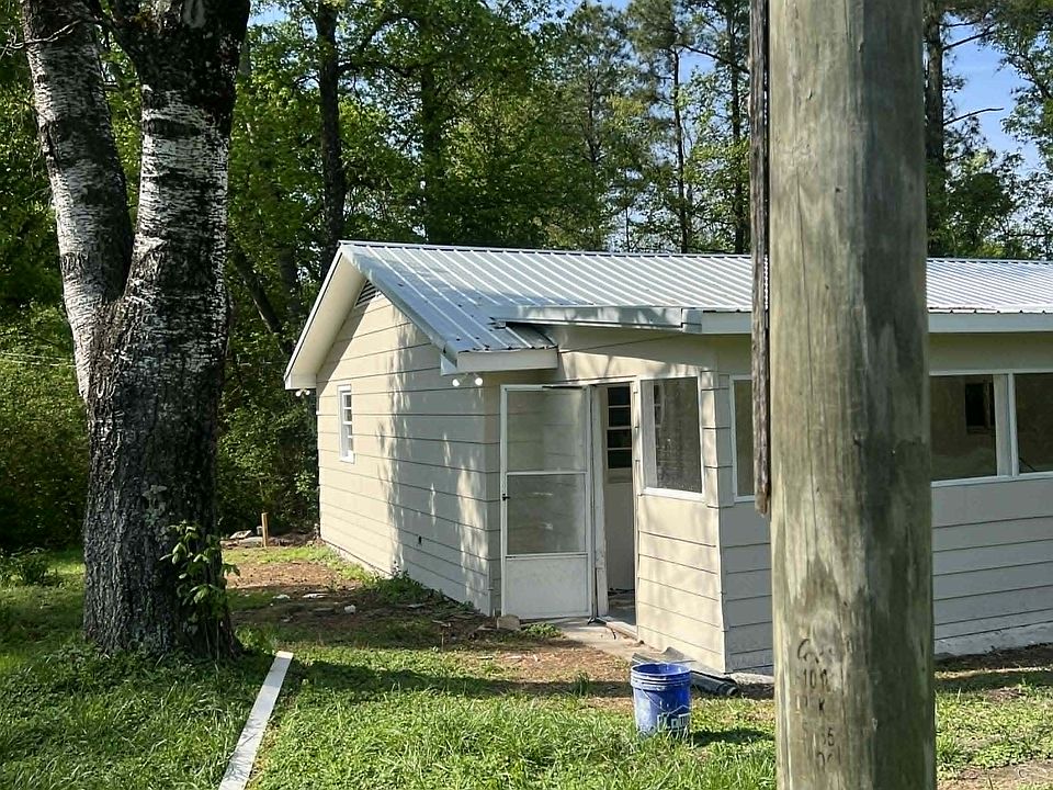 2nd image of 430 County Road 235