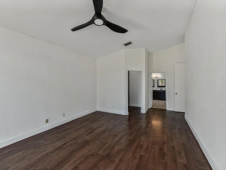 4583 NW 7th Pl — Photo 22
