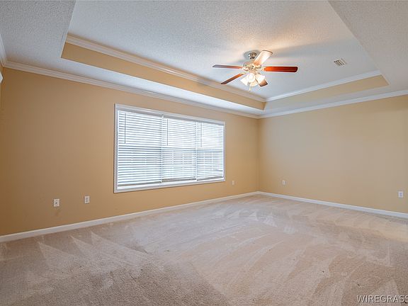 5th image of 217 Windsor Garden Dr