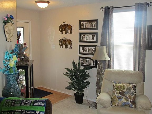 3rd image of 2661 Island Bay Way