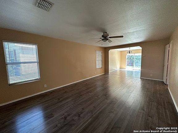 5th image of 8026 Cypress Crown