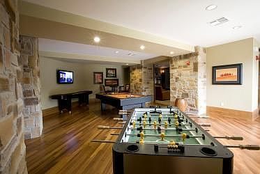 2nd image of 2737 N Fitzhugh Ave APT 3219