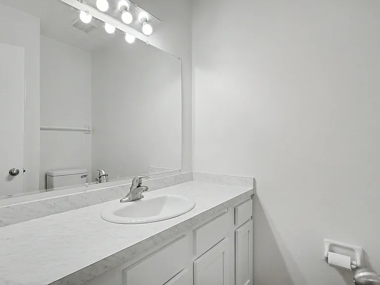 7711 Brams Hill Dr — Photo 10