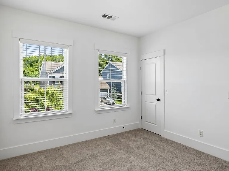 1730 Biscayne Dr — Photo 44