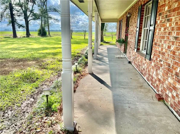 314 S Henderson St, Elton, LA 70532