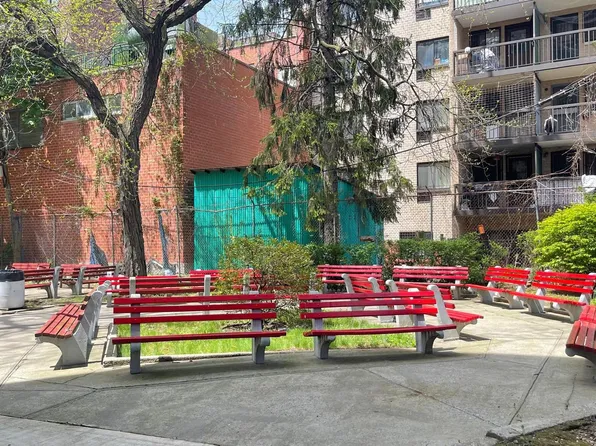 142-05 Roosevelt Avenue #7, Flushing, NY 11354