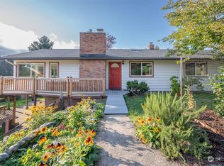 25613 75th Ave SW, Vashon, WA 98070