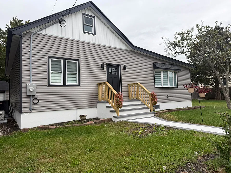 74 Lincoln Ave