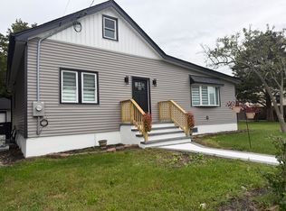 74 Lincoln Ave, Islip Terrace, NY 11752