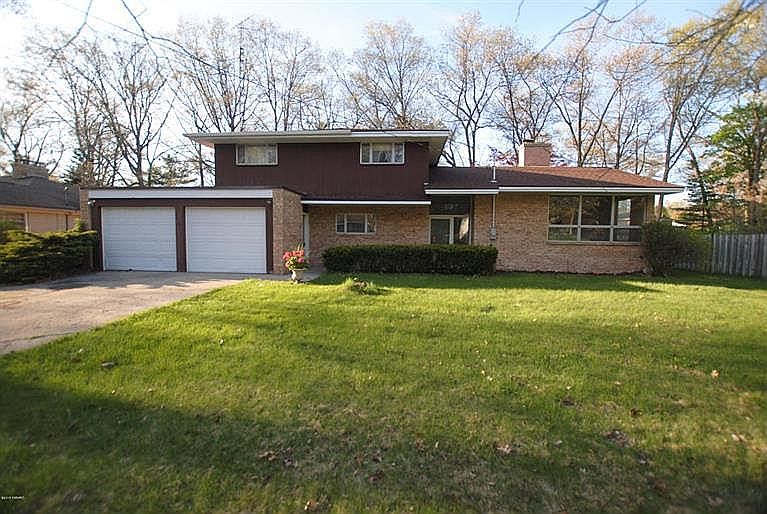 1st image of 2074 Belmont Dr