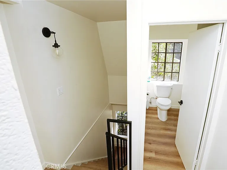 2615 Manhattan Ave — Photo 36