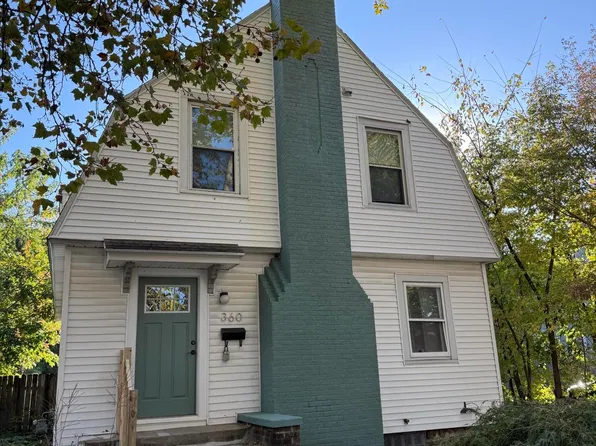 360 Carlton Ave SE, Grand Rapids, MI 49506