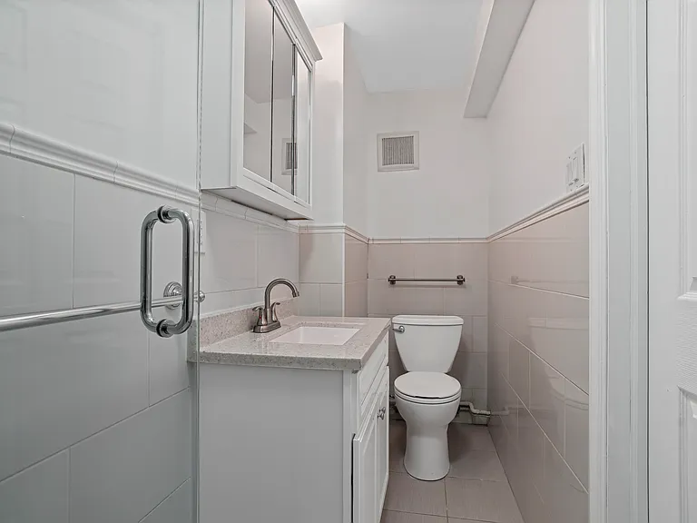 16 Russell St #GROUND-FLOOR — Photo 9