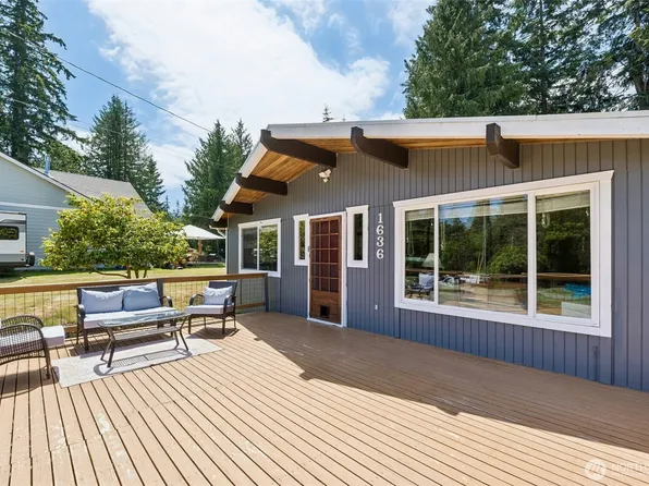 1636 Hemlock Drive, Camano Island, WA 98282