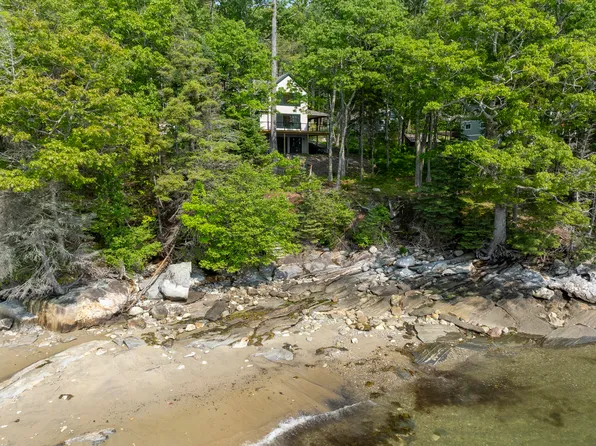 31 Viking Way, Bristol, ME 04539