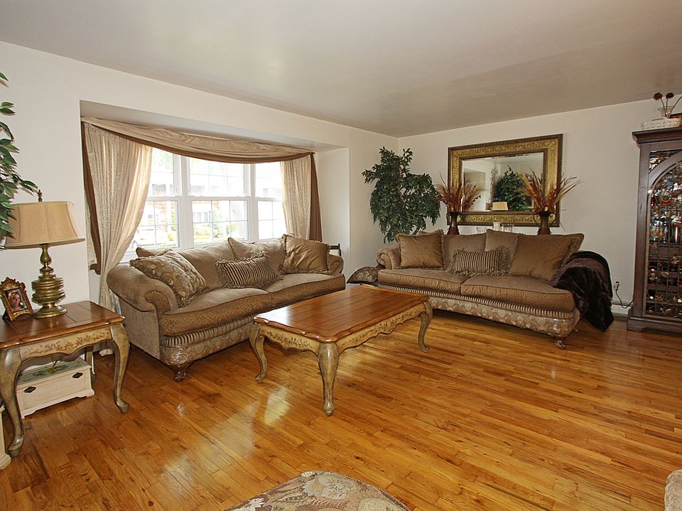 31 Broadfield Pl, Glen Cove, NY 11542 Zillow