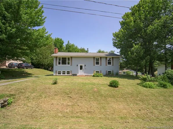 255 Sunrise Estates Dr, New Maryland, NB E3C 1G8