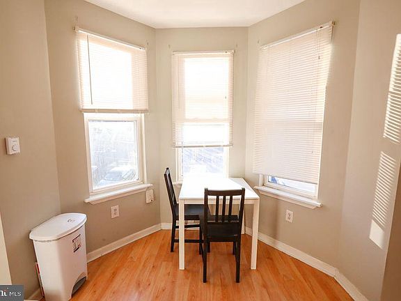 4th image of 1522 W Dauphin St APT 3