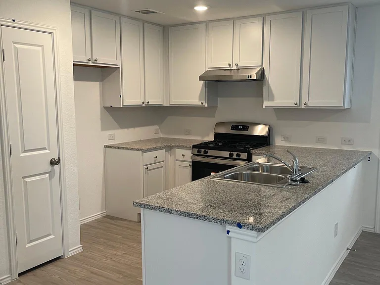 7411 Donkey Valley — Photo 4