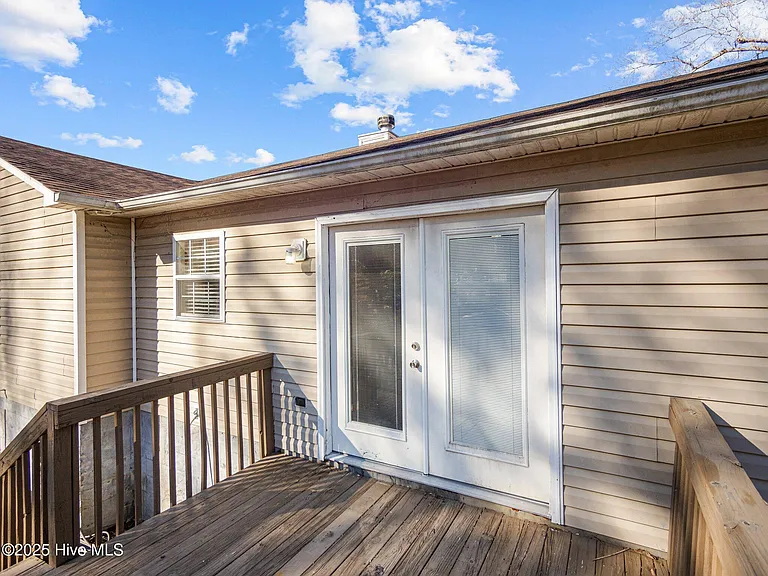 218 Winterberry Ct — Photo 29